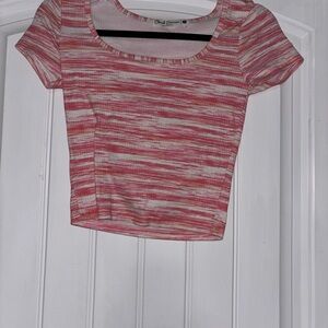 Striped Pink Top

Womens Small

Worn Once

Smoke free/Pet free home